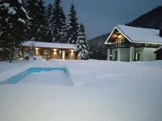 Дома для отпуска Berghaus Буковель Дом для отпуска-3