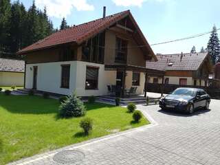 Дома для отпуска Berghaus Буковель Дом для отпуска-2