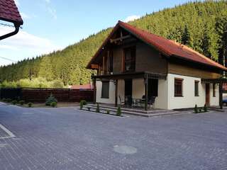 Дома для отпуска Berghaus Буковель Дом для отпуска-3